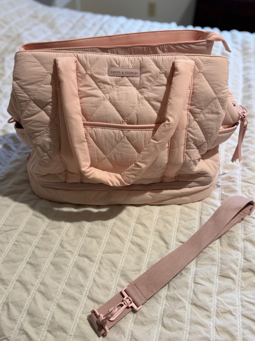 Poppy & Peonies Quilted Dusty Pink voyager bag